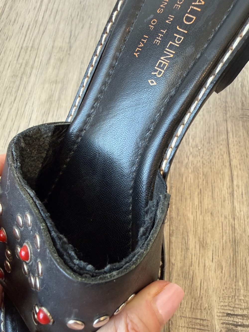 Donald J Pliner Black Slip On Red Coral Low Heels Sandals - Picture 3 of 4